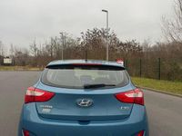 Gebraucht Hyundai i30 99 PS (72 kW) 2012 Blau Limousine