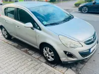 Usado Opel Corsa 101 HP (74 kW) 2013 Prateado Citadino