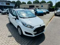 Gebraucht Ford Fiesta Trend 101 PS (74 kW) 2015 Weiß Kleinwagen