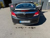 Gebraucht Opel Insignia 140 PS (102 kW) 2009 Schwarz Limousine