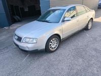 Usado Audi A6 150 HP (110 kW) 2000 Cinzento Sedan