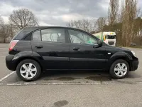 Gebraucht Kia Rio 99 PS (72 kW) 2009 Schwarz Kleinwagen