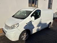 Gebraucht Opel Vivaro 114 PS (83 kW) 2011 Weiß Van / Kleinbus