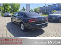 Gebraucht VW Passat 150 PS (110 kW) 2020 Deep black Limousine