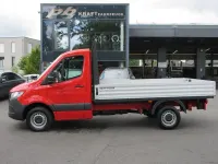 Gebraucht Mercedes Sprinter 170 PS (125 kW) 2025 Rot Van