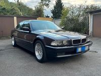 Gebraucht BMW 750 326 PS (239 kW) 1995 Violet Limousine