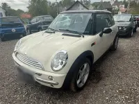 Używany Mini Cooper 116 KM (85 kW) 2004 Beżowy Hatchback