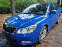 Gebraucht Skoda Octavia Ambiente 105 PS (77 kW) 2009 Blau Kombi