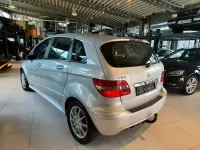 Gebraucht Mercedes B170 116 PS (85 kW) 2009 Silber Van / Kleinbus