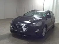 Gebraucht Ford Focus Titanium 125 PS (91 kW) 2021 Obsidianschwarz metallic Limousine