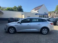 Gebraucht Renault Mégane GrandTour Experience 101 PS (74 kW) 2017 Grau Kombi