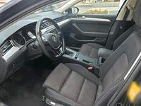 Gebraucht VW Passat 120 PS (88 kW) 2017 Schwarz Kombi