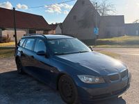 Gebraucht BMW 320 163 PS (119 kW) 2005 Blau Kombi
