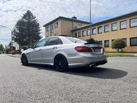 Gebraucht Mercedes E500 Avantgarde 387 PS (284 kW) 2008 Silber Limousine