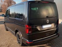 Second-hand VW Multivan Generation Six 204 CP (150 kW) 2021 Negru Monovolum