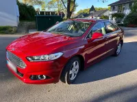 Gebraucht Ford Mondeo Titanium 160 PS (117 kW) 2015 Rot Limousine