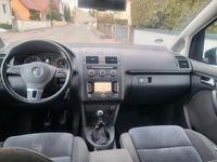 Gebraucht VW Touran Highline 140 PS (102 kW) 2015 Schwarz Van / Kleinbus