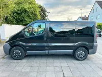Używany Opel Vivaro 101 KM (74 kW) 2006 Czarny Minivan