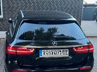 Gebraucht Mercedes E220 Avantgarde 194 PS (142 kW) 2017 Schwarz Limousine