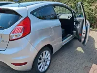 Gebraucht Ford Fiesta Titanium 101 PS (74 kW) 2016 Grau Kleinwagen