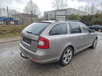 Gebraucht Skoda Octavia Elegance 140 PS (102 kW) 2013 Beige Limousine
