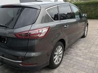 Gebraucht Ford S-MAX Titanium 150 PS (110 kW) 2017 Grau Van / Kleinbus