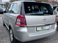 Gebraucht Opel Zafira 94 PS (69 kW) 2009 Silber Van / Kleinbus