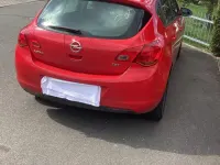 Gebraucht Opel Astra 131 PS (96 kW) 2010 Rot Limousine