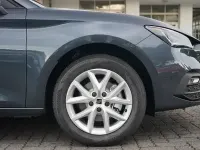 Neu Seat Leon 116 PS (85 kW) 2025 Grau Limousine