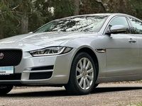 Gebraucht Jaguar XE Portfolio 179 PS (131 kW) 2016 Silber Limousine