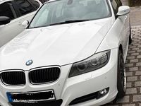 Gebraucht BMW 318 143 PS (105 kW) 2012 Weiß Limousine