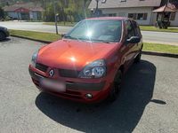 Second-hand Renault Clio II 75 CP (55 kW) 2003 Roșu Hatchback
