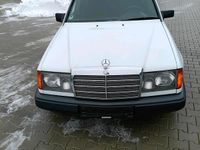 Gebraucht Mercedes 230 132 PS (97 kW) 1987 Weiß Limousine
