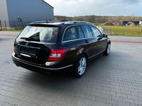 Gebraucht Mercedes C180 156 PS (114 kW) 2012 Schwarz Kombi