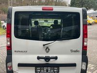 Gebraucht Renault Trafic 114 PS (83 kW) 2010 Weiß Van / Kleinbus