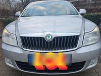 Gebraucht Skoda Octavia Family 122 PS (89 kW) 2012 Silber Limousine