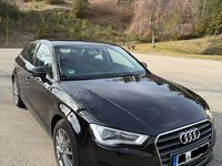 Gebraucht Audi A3 Attraction 122 PS (89 kW) 2013 Schwarz Limousine