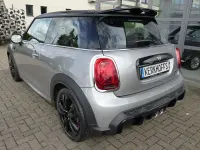 Gebraucht Mini John Cooper Works Essential 231 PS (169 kW) 2023 Melting silver iii Kleinwagen