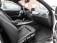 gebraucht BMW 220 i Steptronic Cabrio Sport Line Aut. Klimaaut.