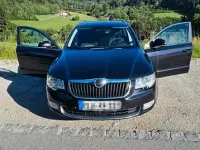 Gebraucht Skoda Superb Ambition 200 PS (147 kW) 2012 Schwarz Kombi
