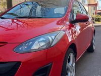 Gebraucht Mazda 2 75 PS (55 kW) 2011 Rot Kleinwagen