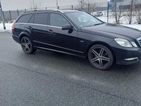 Gebraucht Mercedes E350 Avantgarde 265 PS (194 kW) 2011 Schwarz Kombi