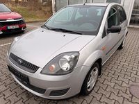 Gebraucht Ford Fiesta Ambiente 75 PS (55 kW) 2008 Silber Kleinwagen