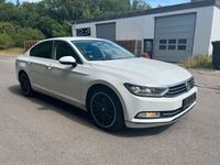 Gebraucht VW Passat Highline 150 PS (110 kW) 2017 Weiß Limousine