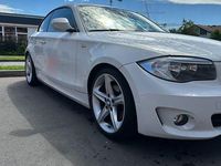 Gebraucht BMW 120 Performance 177 PS (130 kW) 2011 Weiß Kleinwagen
