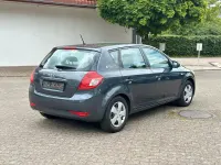 Gebraucht Kia Ceed Vision 90 PS (66 kW) 2010 Grau Kleinwagen