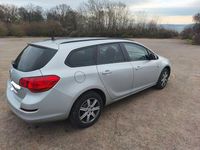 Gebraucht Opel Astra Edition 179 PS (131 kW) 2011 Silber Kombi