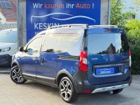 Gebraucht Dacia Dokker Stepway 116 PS (85 kW) 2018 Blau Van / Kleinbus