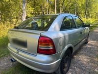 Gebraucht Opel Astra 75 PS (55 kW) 2000 Silber Limousine
