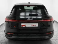 Gebraucht Audi Q8 e-tron S-Line 300 kW (408 PS) 2023 Mythosschwarz metallic SUV